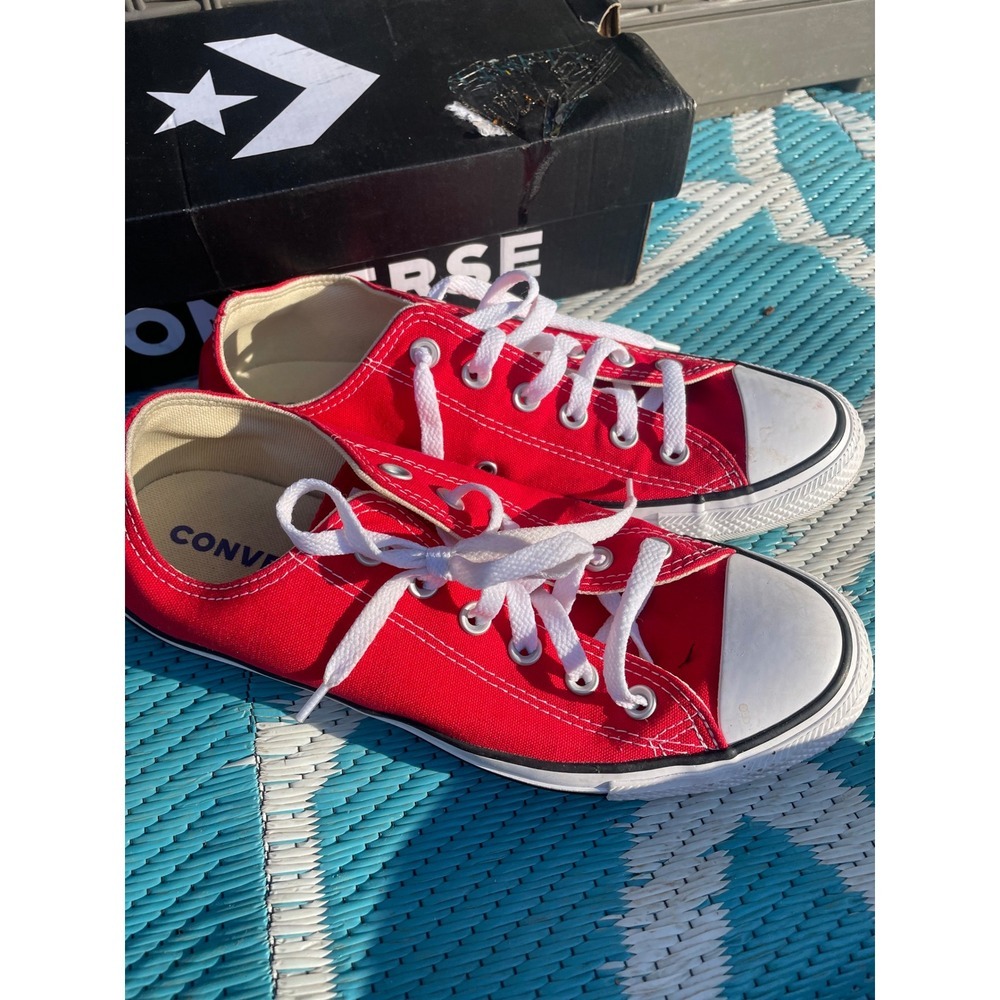 Converse Chuck Taylor All Star Low Top Red Canvas Sneaker M9696 Mens 8 Womens 10 - Picture 4 of 8